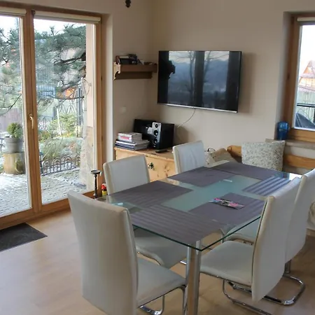 Cyrhla Apartman