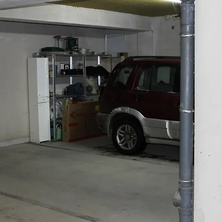Cyrhla Apartman *