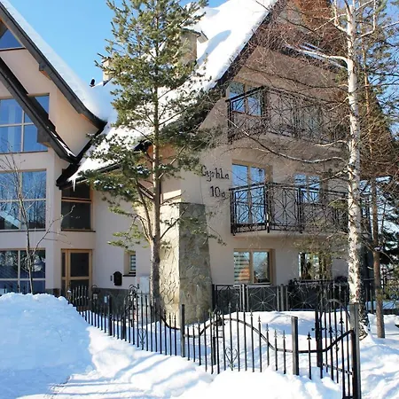 Cyrhla Апартаменты *