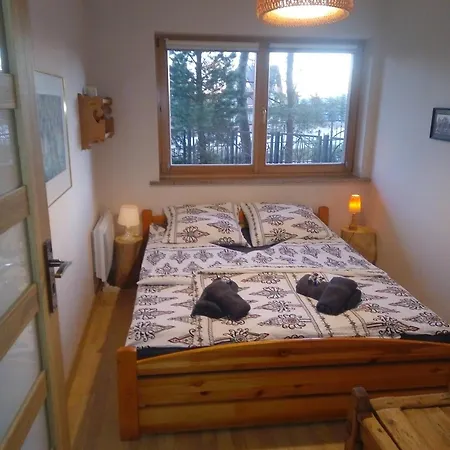 Cyrhla Apartman *